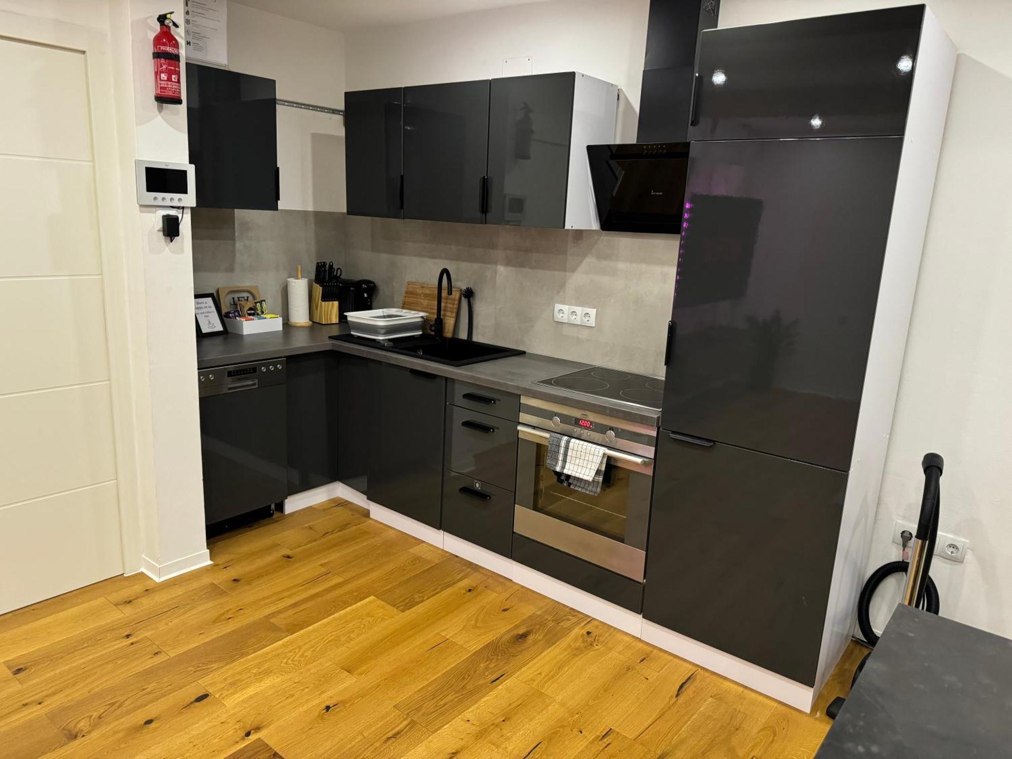 Best Central Apartment - Am Marktplatz - Up To 5 - Next To Frankfurt And Hanau - Coffee And Snacks - Netflix, Prime, Disney Nidderau Exterior photo